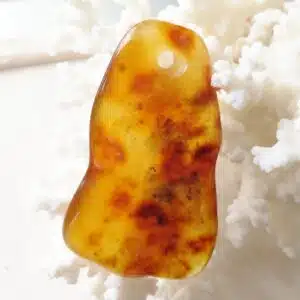 AMBRE doré - Beau Pendentif percé de 6 cm