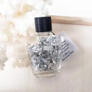ARGENT natif - Fiole en verre contenant des feuilles d'Argent