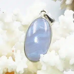 CALCEDOINE BLEUE - Joli pendentif de forme ovale montée sur Argent 925/1000