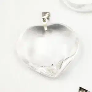 CRISTAL de ROCHE - Joli coeur monté en pendentif