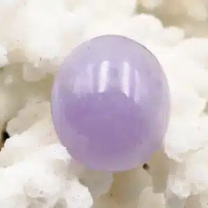 JADE JADEITE LILAS (Birmanie) - Magnifique cabochon ovale taille parfaite de 7,8cts avec Certificat