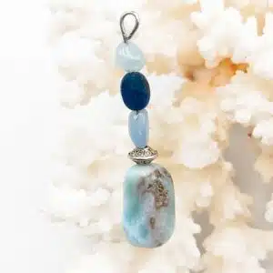 LACHER PRISE - Pendentif Création avec mix  perles Larimar, Aigue-Marine, Apatite bleue facettée