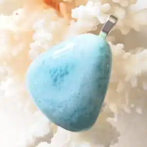 LARIMAR - Joli pendentif de forme trigonale