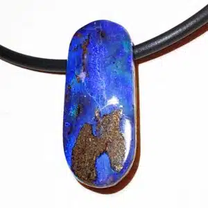 OPALE BOULDER BLEUE dans sa Matrice (Australie) - Cabochon percé monté en pendentif