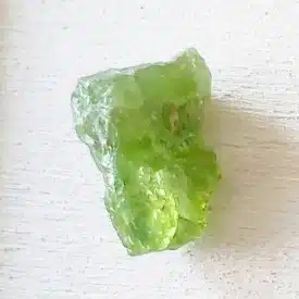 PERIDOT - Beau cristal brut de 4.37 grs