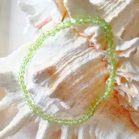 PERIDOT - Joli bracelet en perles facettées rondes de 3 mm