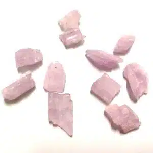 KUNZITE - Cristal brut de 1 à 2 cm