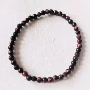 ŒIL DE TAUREAU -  Joli bracelet en perles de diamètre 4 mm