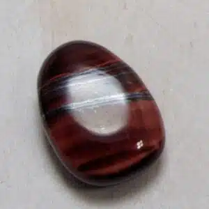 ŒIL DE TAUREAU - Pendentif pierre percée