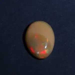 OPALE PRECIEUSE  MIEL (Welo - Ethiopie) - Joli cabochon Ovale - 4.4 cts - Montage Bijou