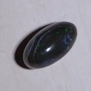 OPALE PRECIEUSE NOIRE (Welo - Ethiopie) - Très beau Cabochon Ovale - 37.75 cts - Montage Bijou