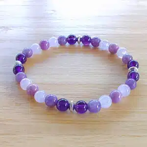 CREATIVITE et SPIRITUALITE - Bracelet Création en perles de 6 mm avec mix perles d'Améthyste, Lépidolite, Phosphosidérite