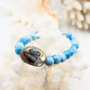 EQUILIBRE, PURETE et EXPRESSION - Bracelet Création en perles de 8 mm avec mix Abalone et Apatite bleue