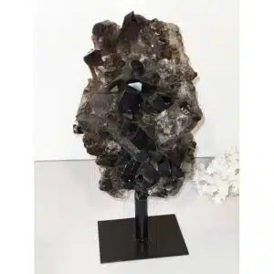 QUARTZ ENFUME - Très belle druse de 23 cm de hauteur présentée sur son socle