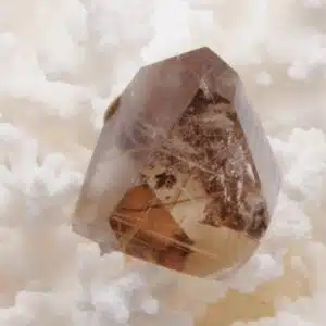 QUARTZ A RUTILE - Magnifique cristal taillé  de 29 gr