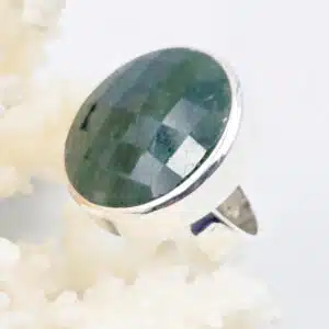 EMERAUDE - Très beau cabochon facetté rond monté sur Bague en argent 925/1000 - Bague réglable