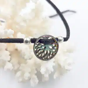 NACRE - Très joli cabochon rond taillé en Arbre de vie pour Collier ou Bracelet