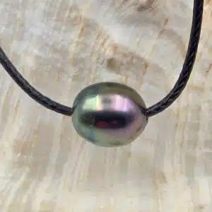 PERLE DE TAHITI - Perle Goutte ovale de 10x8mm percée montée en collier / bracelet