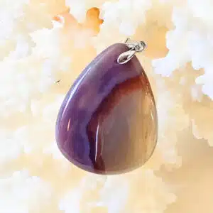 AGATE DU BOTSWANA Grise - Joli pendentif de forme trigonale