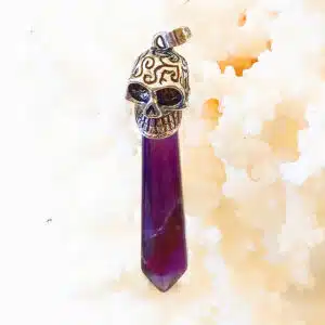 AMETHYSTE Brésil - Joli pendentif en forme de prisme avec crâne