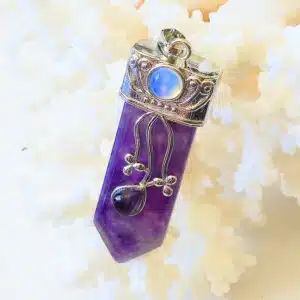 AMETHYSTE Brésil - Joli pendentif rectangle avec de petits cabochons en Améthyste et Opaline