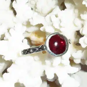 GRENAT ALMANDIN - Bague ciselée - Taille 57 en argent 925