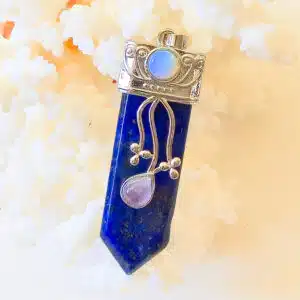LAPIS LAZULI - Joli pendentif rectangle avec de petits cabochons en Améthyste et Opaline