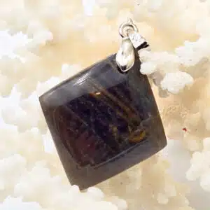 PIERRE DE LUNE Noire - Pendentif de forme losange