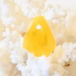 AMBRE doré - Beau Pendentif percé de 3 cm