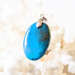 CHRYSOCOLLE - Très joli pendentif ovale de 3 cm