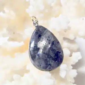 LARVIKITE - Création d'un pendentif en perle trigonale monté sur tige en acier