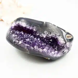 AMETHYSTE Uruguay avec Agate polie - Très belle géode de 800 Grs
