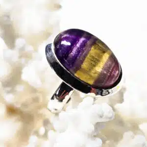 FLUORITE BANDE (jaune et mauve) - Cabochon ovale monté sur bague Argent 925/1000 - Réglable
