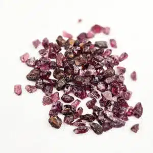 GRENAT ALMANDIN - Joli petits cristaux bruts