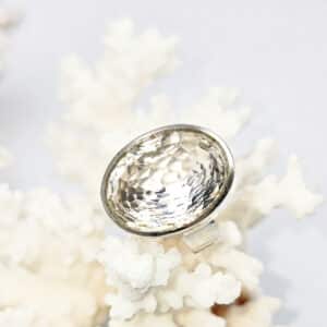 CRISTAL de ROCHE - Incroyable pierre facettée ovale montée sur bague en Argent 925/1000