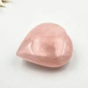 QUARTZ ROSE - Joli coeur de 7.5 cm et 268 grs