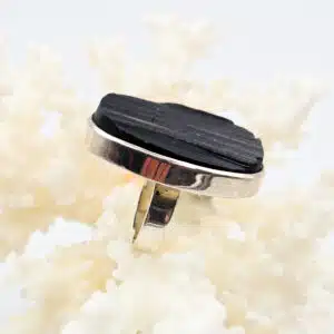 TOURMALINE NOIRE (Schörl) - Bague ovale semi brut montée sur Argent 925/1000-Réglable